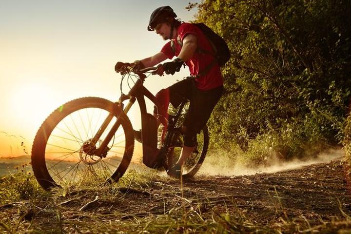 Ile kalorii spala jazda na rowerze elektrycznym? Oto wszystko, co musisz wiedzieć!