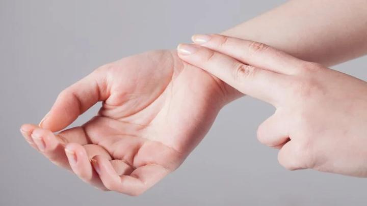 Praktyczne porady: jak skutecznie mierzyć tętno podczas treningu