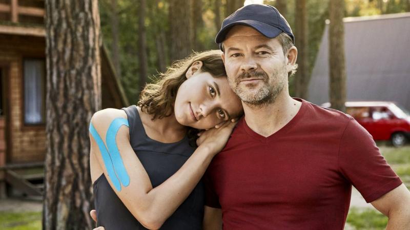 Gdzie obejrzeć Córkę Trenera