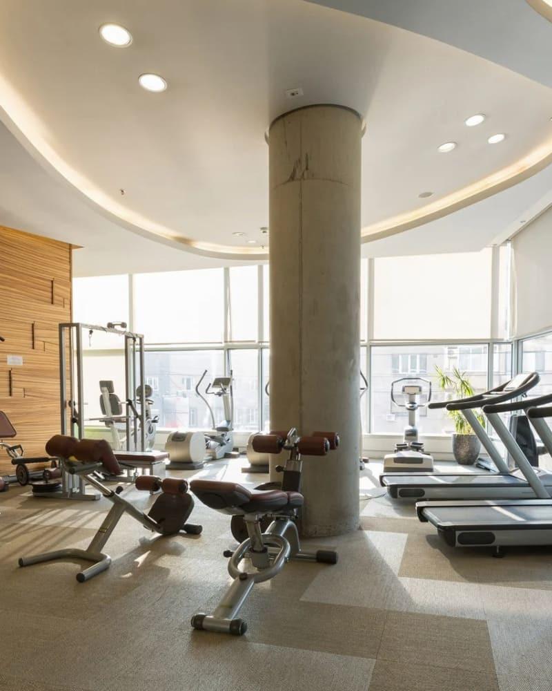 Korzyści ćwiczeń na siłowni