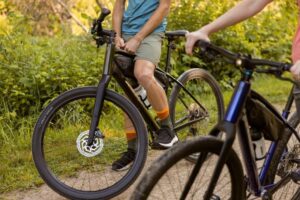 Który rower wybrać: crossowy czy fitness? Przewodnik dla aktywnych!