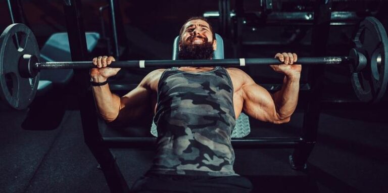 Odkryj skuteczne ćwiczenia na siłowni, które pomogą Ci schudnąć