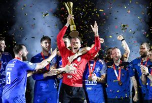 Kto stanie na czoło Wisły Płock jako nowy trener?