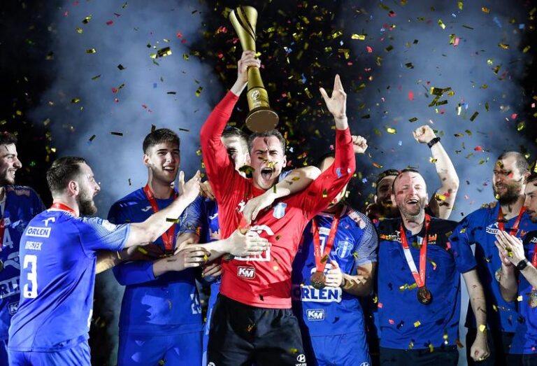 Kto stanie na czoło Wisły Płock jako nowy trener?