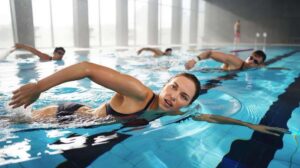 Skuteczne metody, jak ćwiczyć na basenie, aby szybko schudnąć
